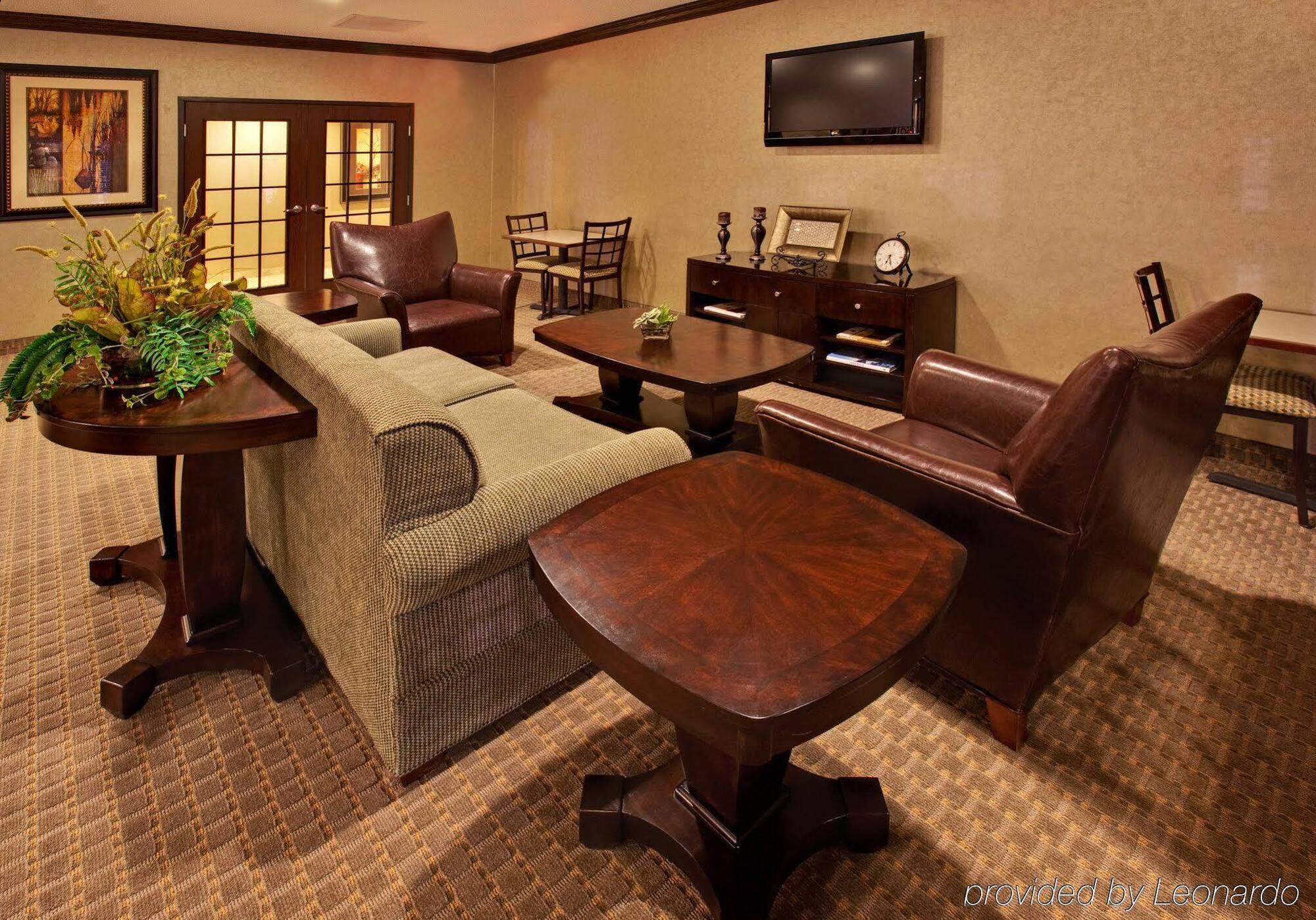 Holiday Inn Express Hotel & Suites Council Bluffs - Convention Center Area By Ihg Bagian luar foto